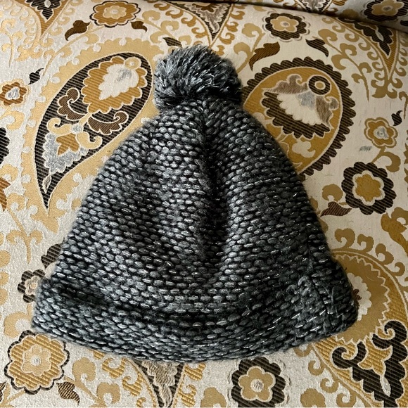 THINSULATE POMPOM BEANIE - Picture 2 of 2